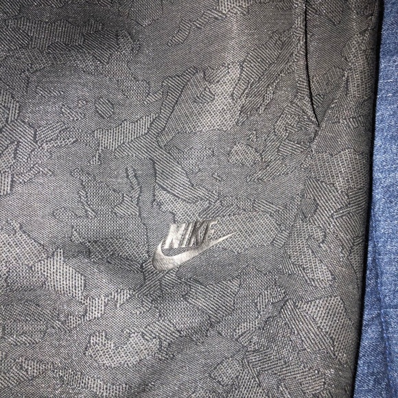 Nike Tech Fleece Camo Joggers - Small - Picture 6 of 6